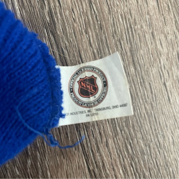 Vintage 90s Maple Leafs Beanie - Picture 2 of 4